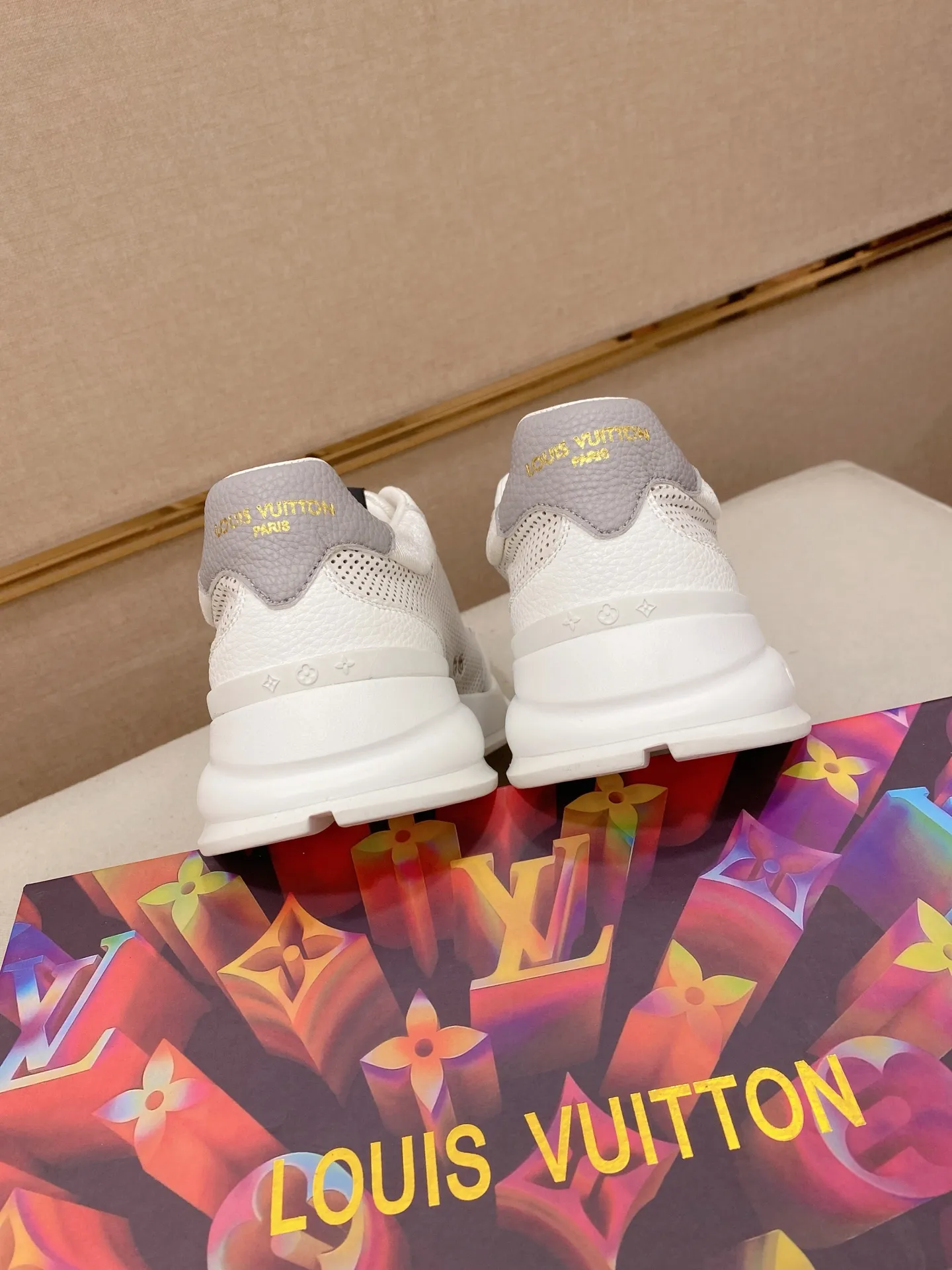 Men's shoes: 442💰🎉🎉LV~Louis Vuitton trendy men's shoes, new shipments, latest matching, the same style as the official website, super high quality, hot sales of the season [strong][strong][strong]Selected first-layer cowhide, comfortable sheepskin lining, original last, comfortable on the foot, wear-resistant rubber outsole, size: 38-44.
